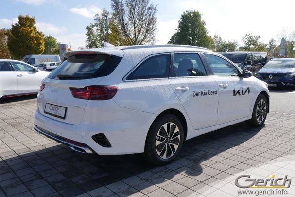 Kia Ceed 1.6 GDI Plug-in Hybrid 104 kW image number 5