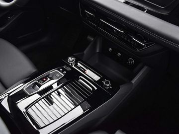 Car image 41