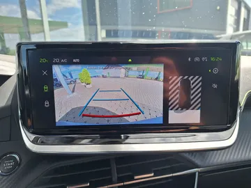 Car image 13