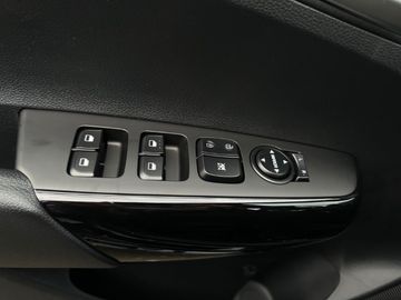 Car image 29