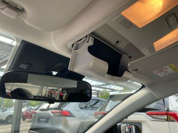Car image 27