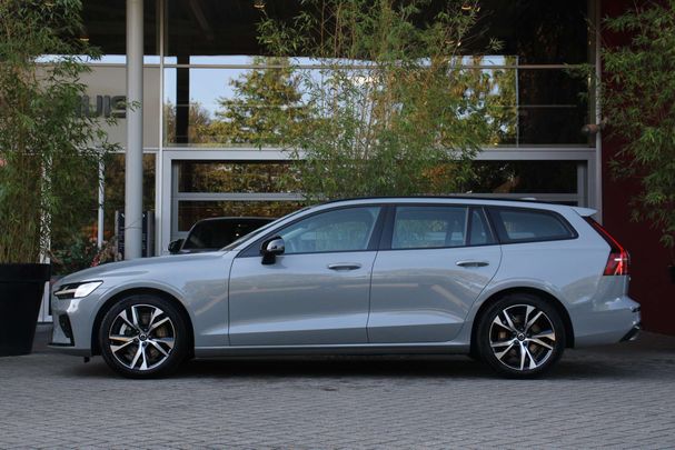 Volvo V60 B4 Plus 145 kW image number 3