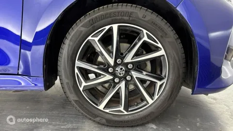 Car image 20