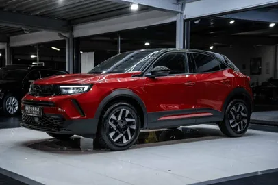 Car image 3