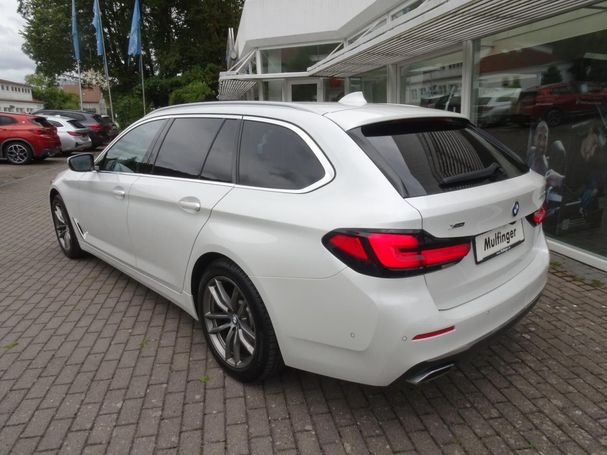 BMW 530d Touring Luxury Line xDrive 210 kW image number 4