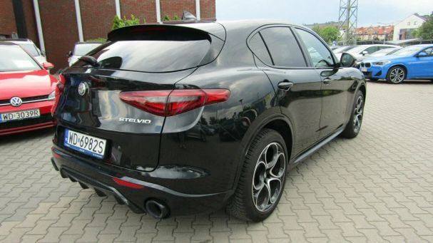 Alfa Romeo Stelvio 206 kW image number 2