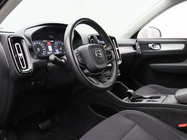 Volvo XC40 T2 Momentum 95 kW image number 30