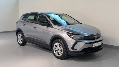 Car image 2