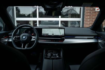 Car image 29