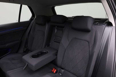 Car image 37