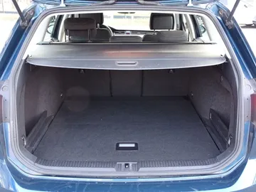 Car image 32