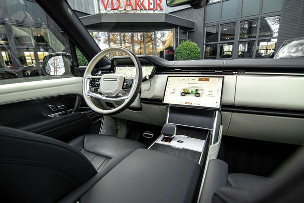 Land Rover Range Rover P550e 404 kW image number 4