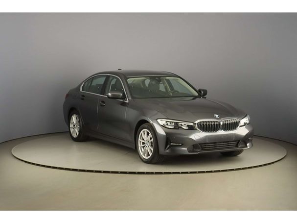 BMW 318i Advantage 115 kW image number 7