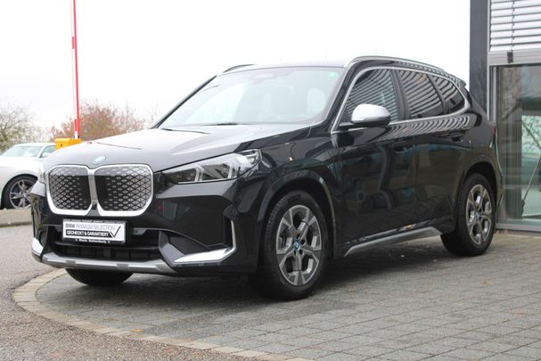 BMW iX1 eDrive20 xLine 150 kW image number 1