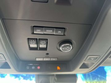 Car image 41