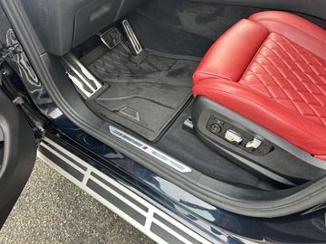 Car image 37