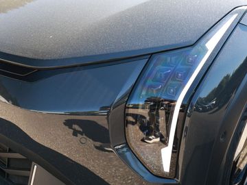 Car image 32
