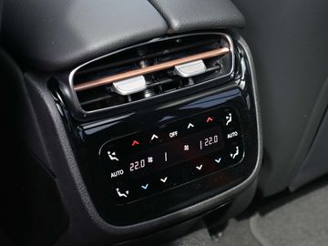 Car image 33