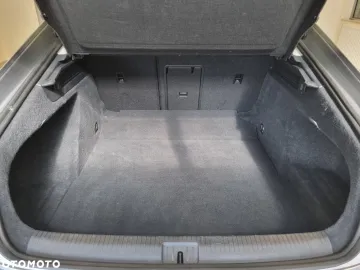 Car image 34