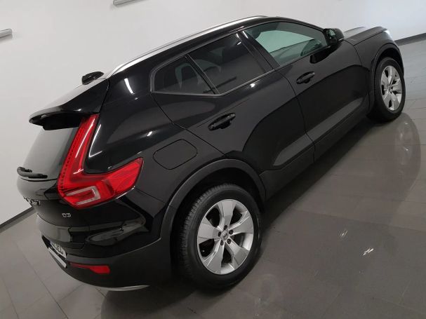 Volvo XC40 D4 140 kW image number 3