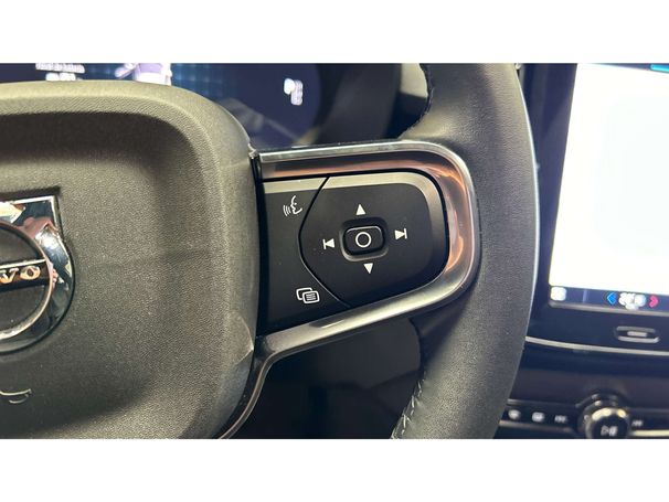 Volvo XC40 Recharge Core 170 kW image number 25