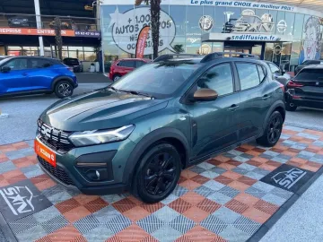 Car image 30