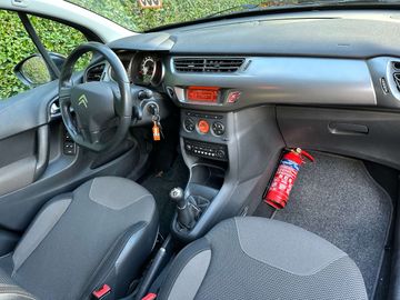 Car image 11