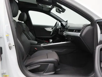 Car image 44
