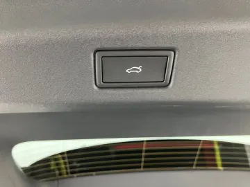 Car image 42