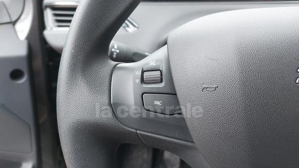 Peugeot 208 PureTech 82 61 kW image number 21