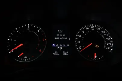 Car image 23