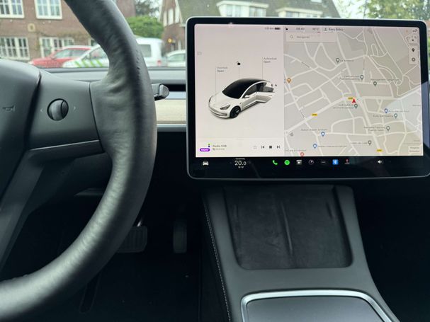 Tesla Model 3 60 Plus 239 kW image number 11