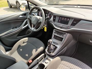 Car image 15