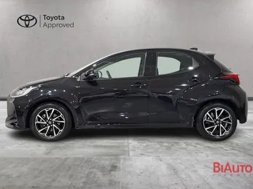 Car image 4