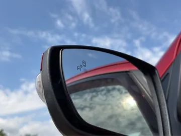 Car image 24