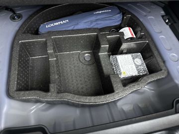 Car image 35