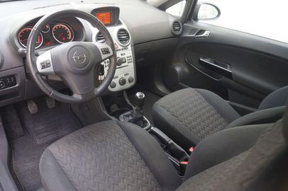 Car image 11