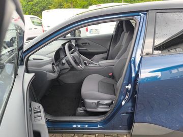 Car image 11