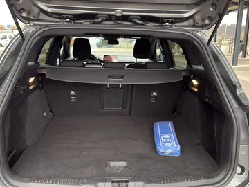 Car image 36