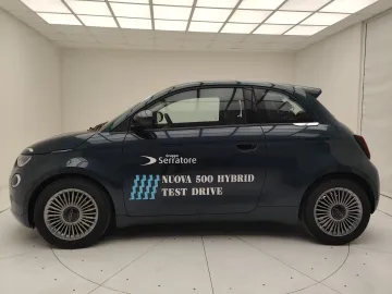 Car image 18