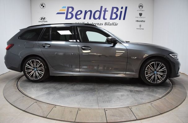 BMW 330 e Touring M Sport xDrive 216 kW image number 11