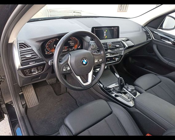 BMW X3 xDrive 210 kW image number 9