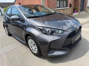 Car image 2