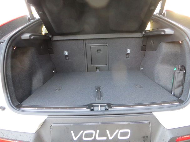 Volvo C40 Recharge Extended Range Plus 185 kW image number 8