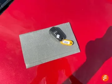 Car image 28