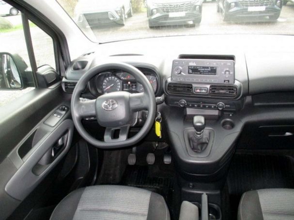 Toyota Proace City 81 kW image number 6