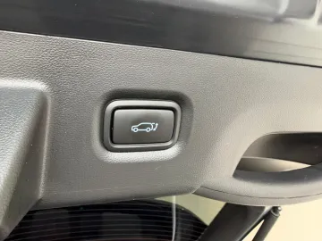 Car image 41