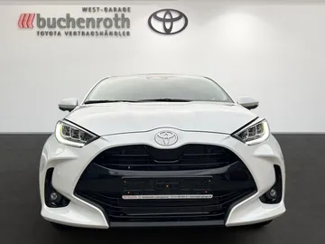 Car image 4