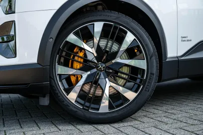 Car image 40