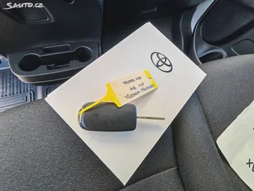 Car image 21